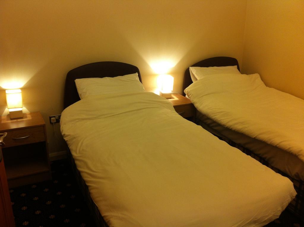 Bed and Breakfast The Swan Kineton  Habitación foto